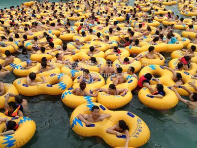 人工造浪池需要多少錢|水上樂園造浪機設備價格/河南水上樂園設備