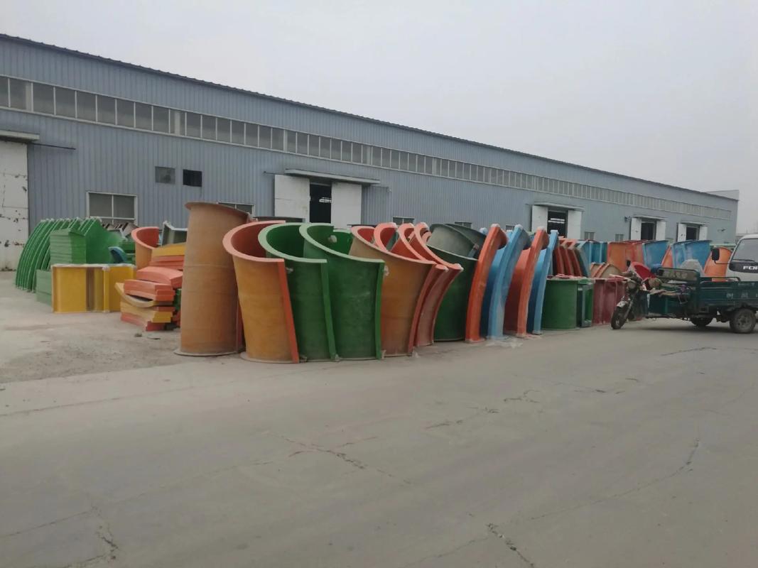 華隆環(huán)保科技 專業(yè)打造水上樂(lè)園設(shè)備，引領(lǐng)行業(yè)創(chuàng)新